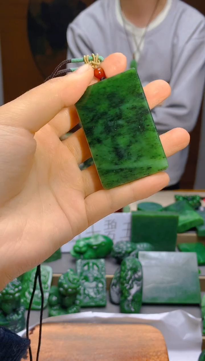 【闪购商品】和田玉（碧玉）颈饰未镶嵌1