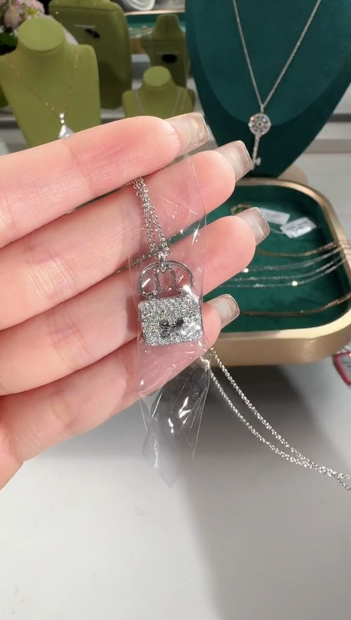 颈饰18K金镶嵌钻石10g