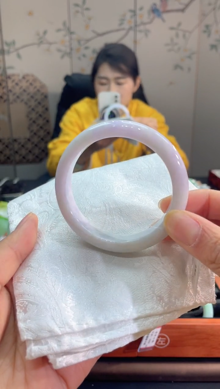 【闪购商品】翡翠手镯未镶嵌645200000