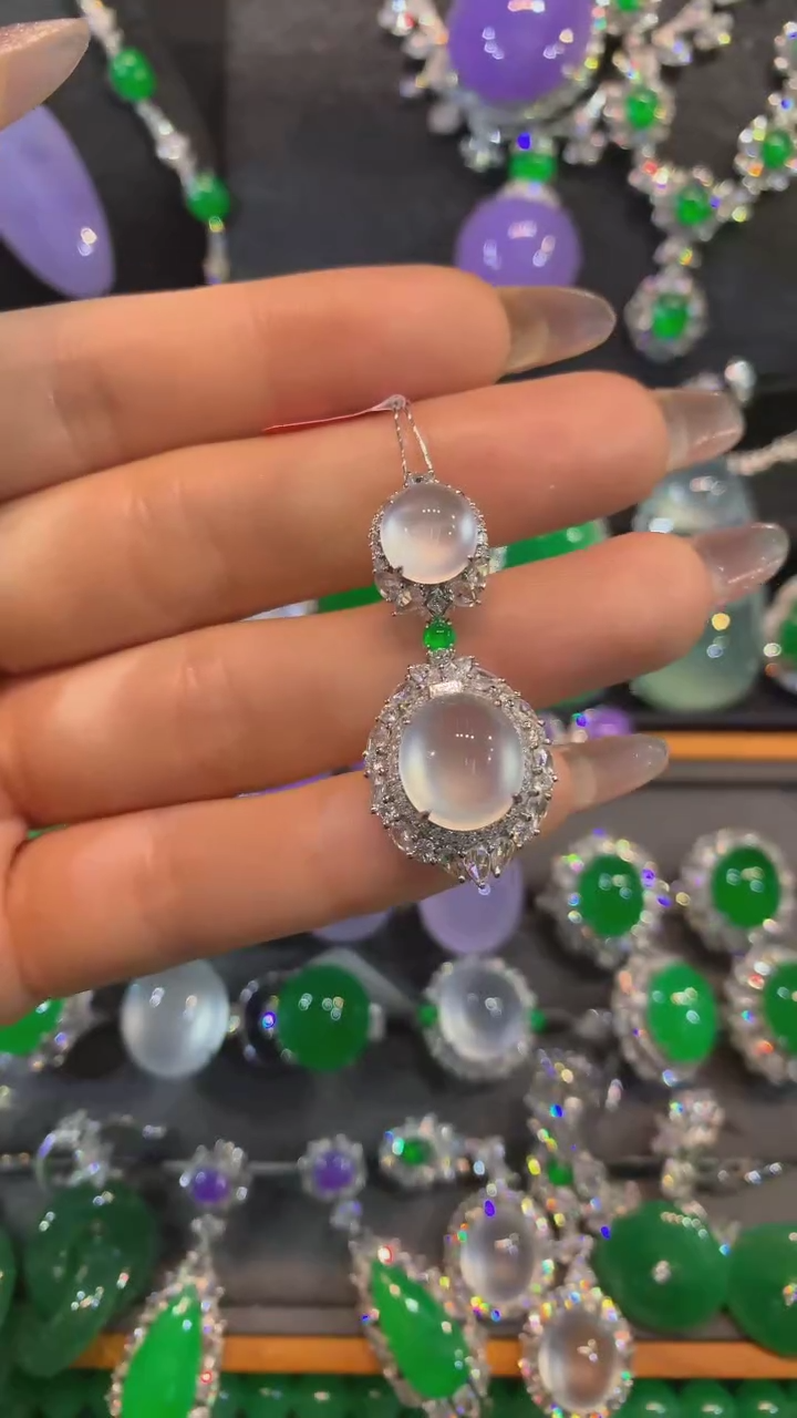 【闪购商品】翡翠吊坠(不含链)18K金镶嵌吊坠