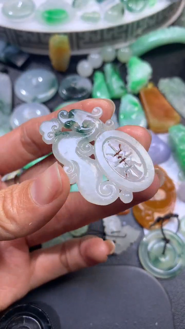 【闪购商品】定制翡翠未镶嵌翡翠