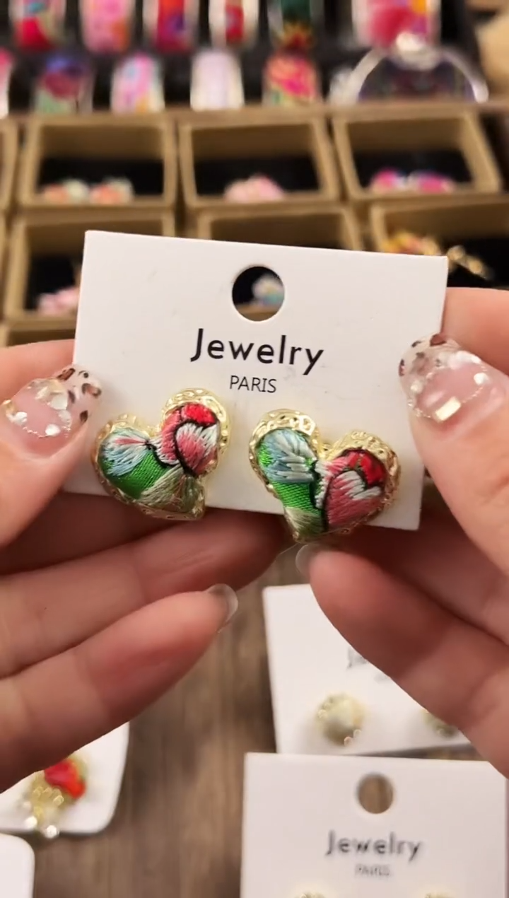 【闪购商品】织绣民族风老绣饰品014