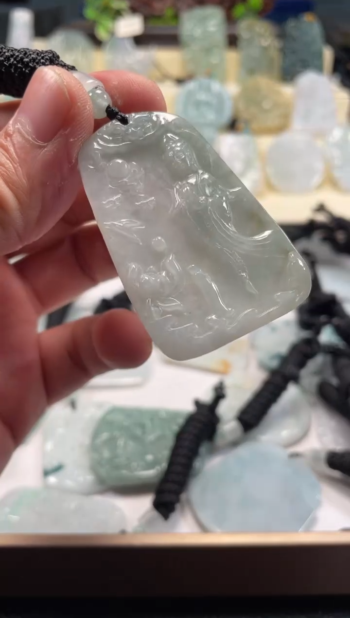 颈饰未镶嵌翡翠12/22/119