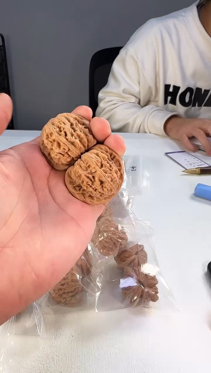 手串文玩核桃四座楼多样性发货其中一对1号