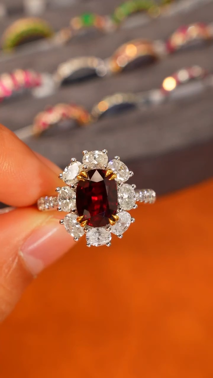 【闪购商品】红宝石戒指18K金镶嵌3.05t无烧鸽血红AIGS