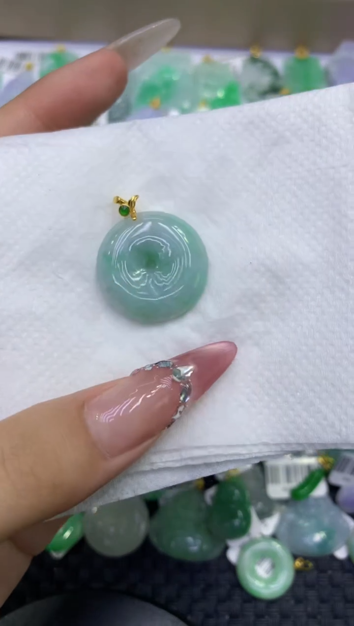 颈饰未镶嵌翡翠天然缅甸A货翡翠