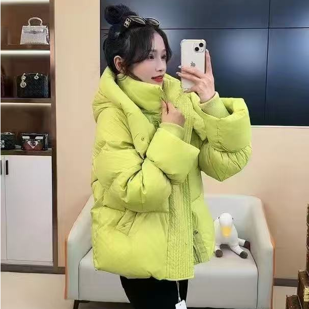 宽松小个子羽绒服女冬2025年时尚爆款茧型白鸭绒短款苹果绿色外套