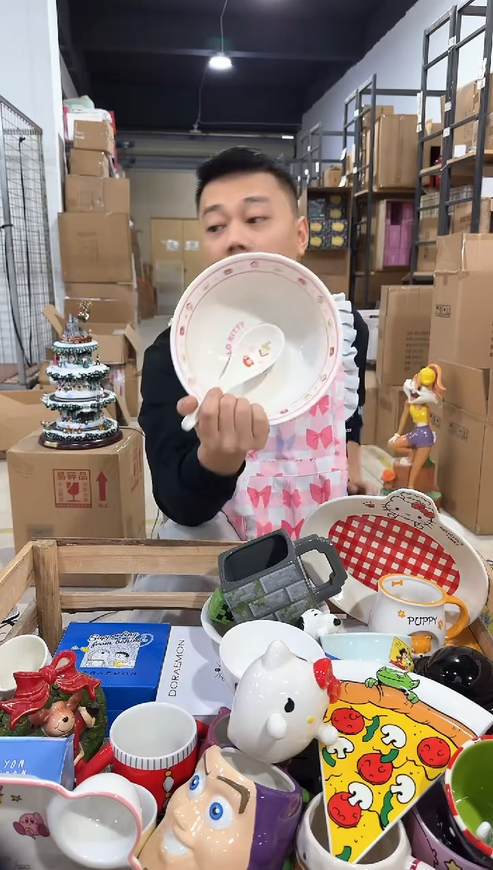 瓷片粉色原盒kt猫碗勺套装