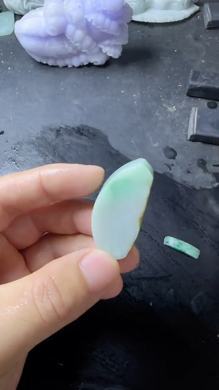 翡翠挂件未镶嵌007翡翠