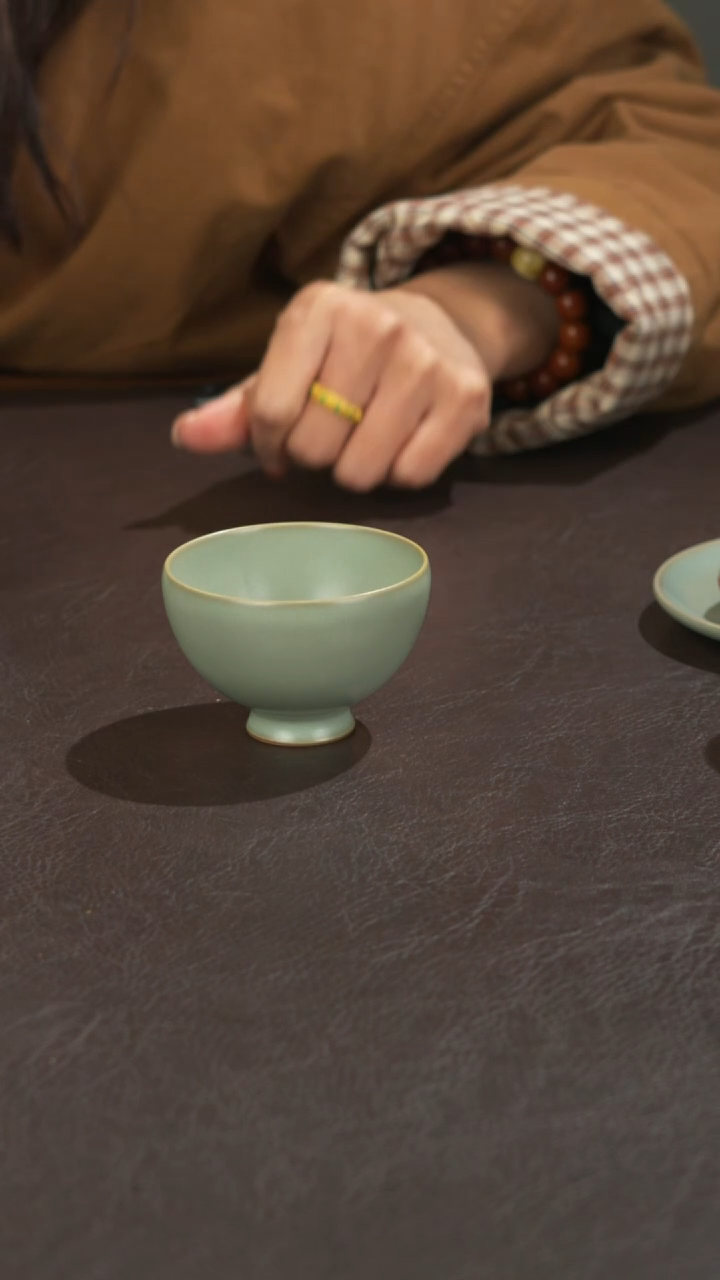 瓷张***.宣宝汝瓷原矿原釉手工作品瑕疵