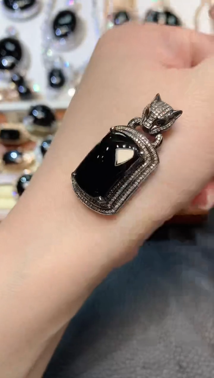 【闪购商品】翡翠吊坠(不含链)18K金镶嵌D80 