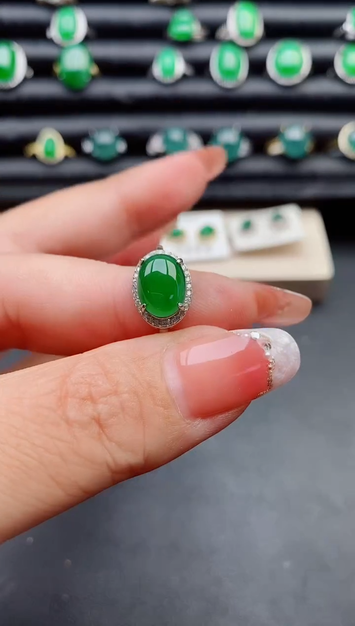【闪购商品】翡翠戒指银S925镶嵌058000