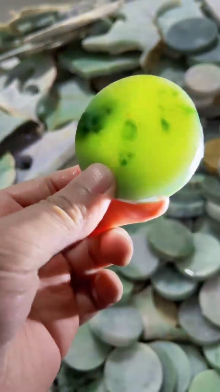 【闪购商品】翡翠挂件未镶嵌A货康壹976