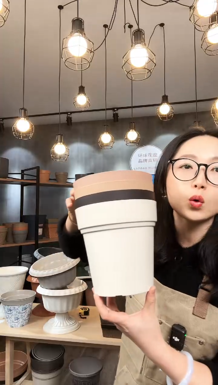 【闪购商品】塑料佛蒙特165混色50套