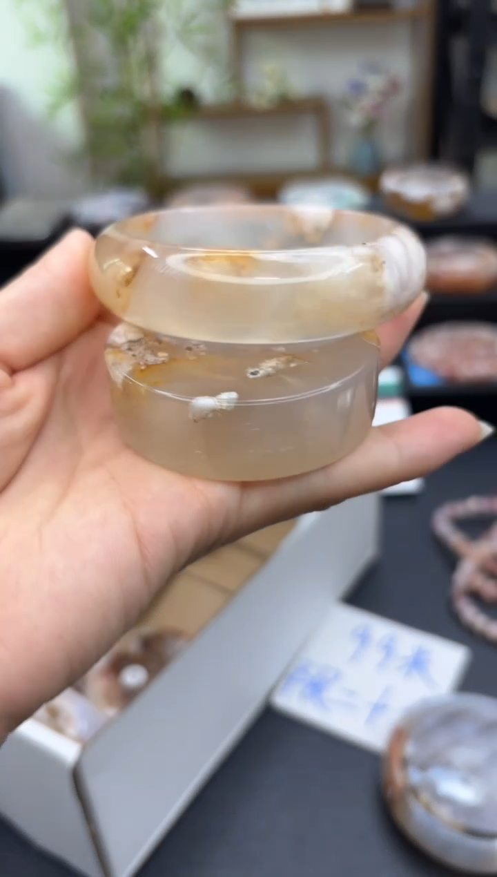 【闪购商品】石英质玉手镯未镶嵌C571(59圈赠送镯心)