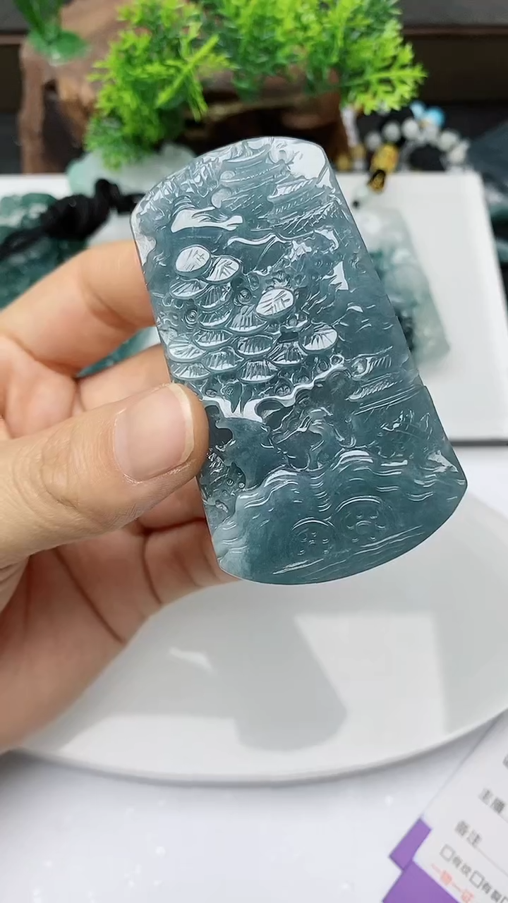 【闪购商品】翡翠颈饰未镶嵌        