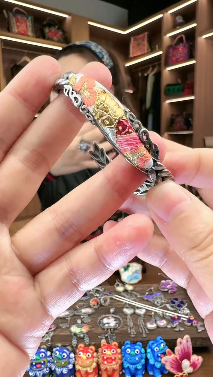 【闪购商品】织绣133黔东南苗族刺绣