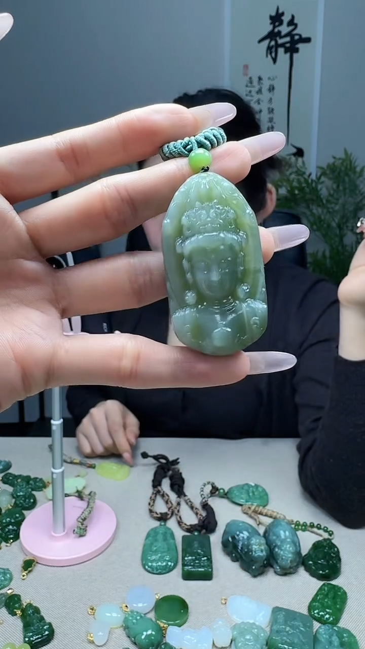 未镶嵌和田玉挂件1