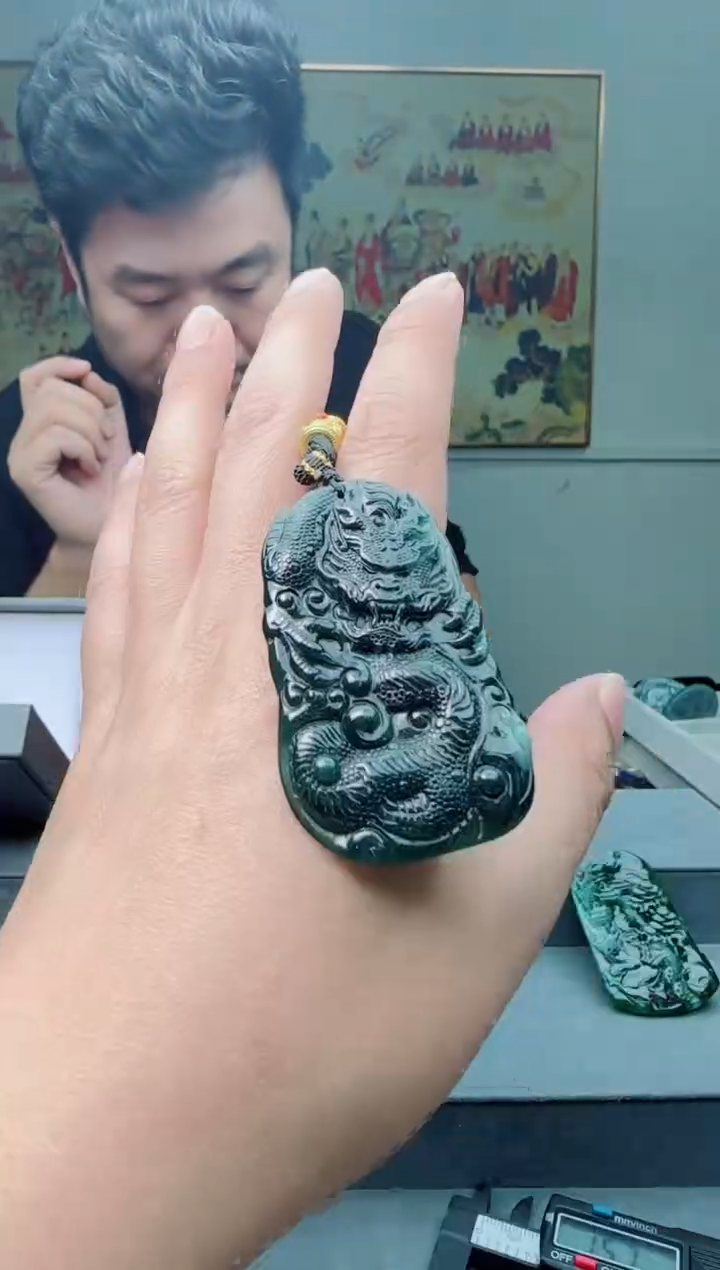 【闪购商品】翡翠颈饰未镶嵌11111111111111