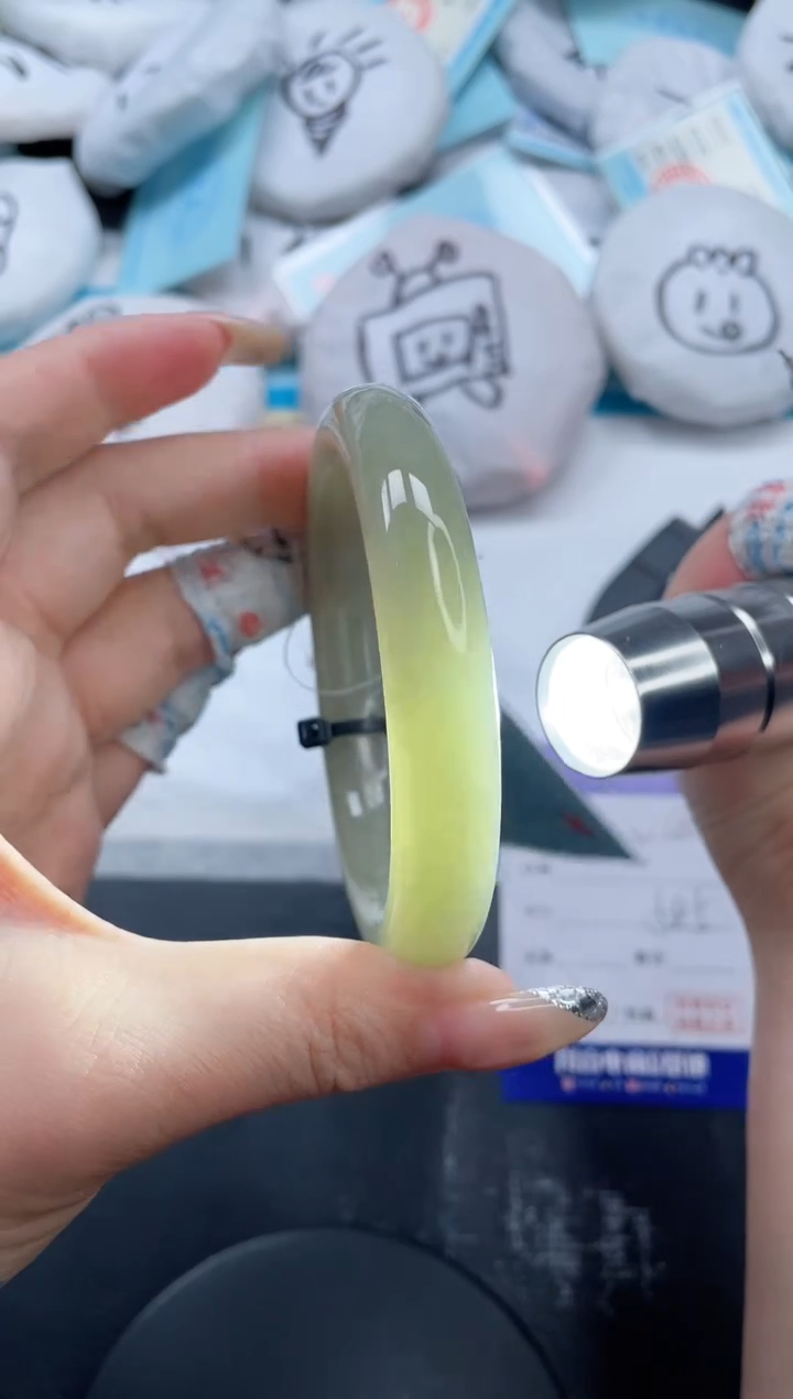 和田玉手镯未镶嵌27V184-57