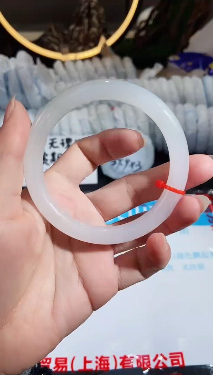 【闪购商品】石英质玉手镯未镶嵌96-61