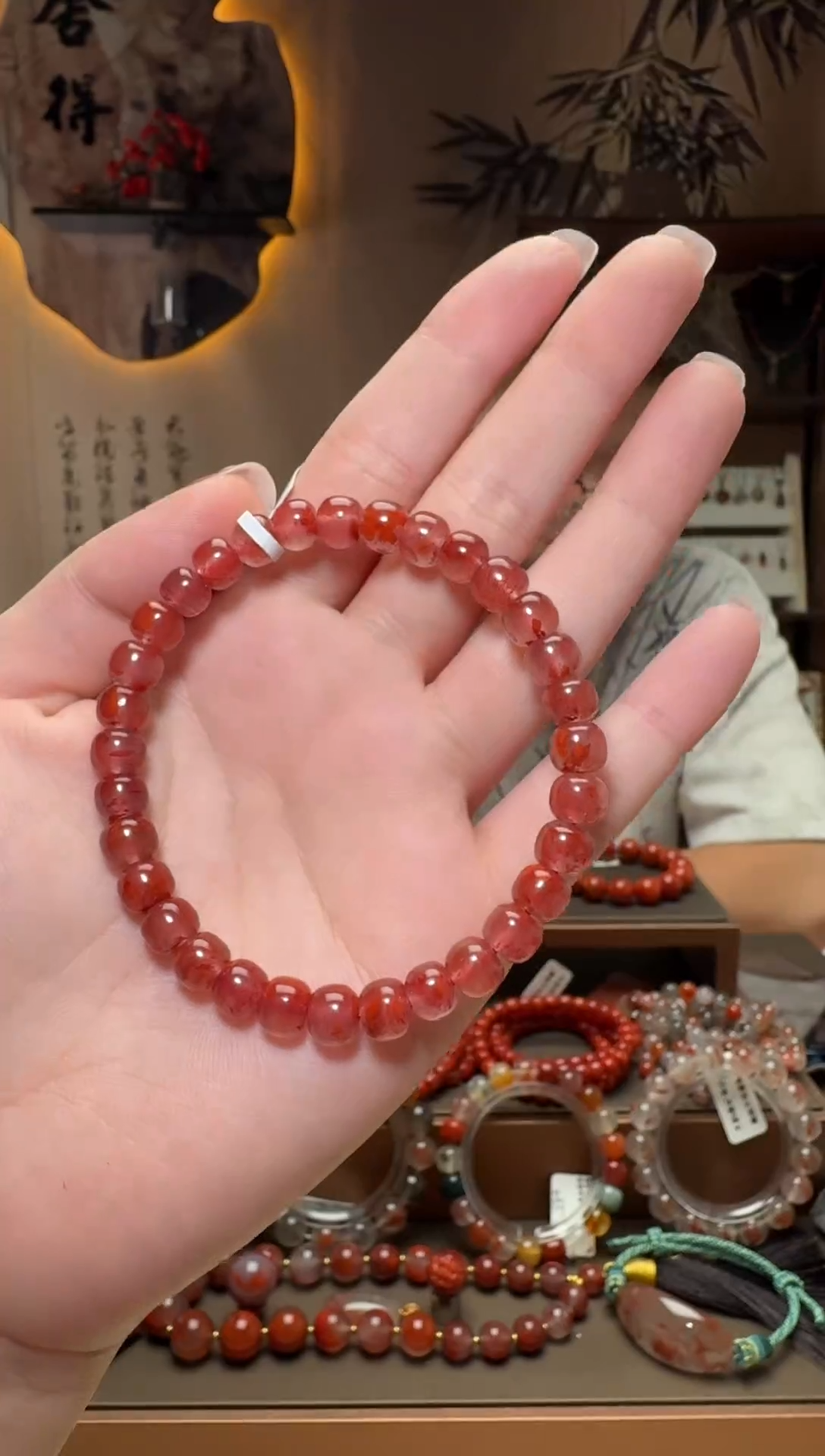 未镶嵌原矿无优化无注胶手串南红玛瑙一条约7mm 多样性发货