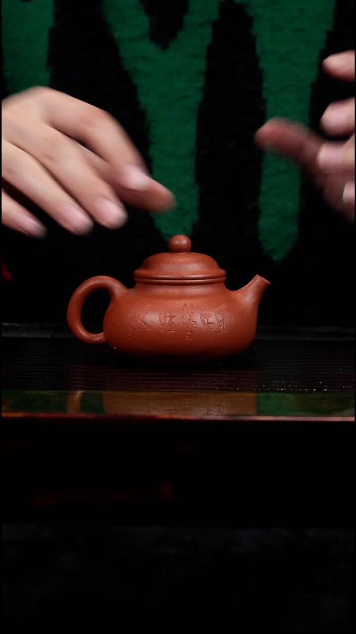 茶壶紫砂精工半手工降坡容天蜡笔小新刻绘