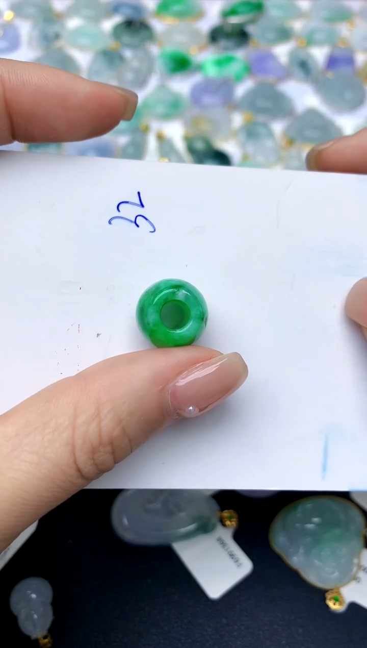 【闪购商品】翡翠颈饰未镶嵌32天然A货翡翠