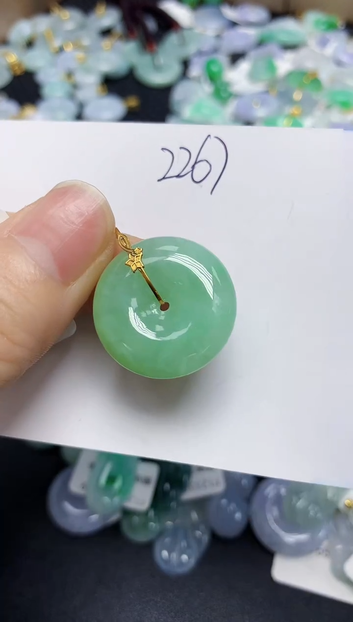 翡翠18K金镶嵌颈饰天然缅甸翡翠A货