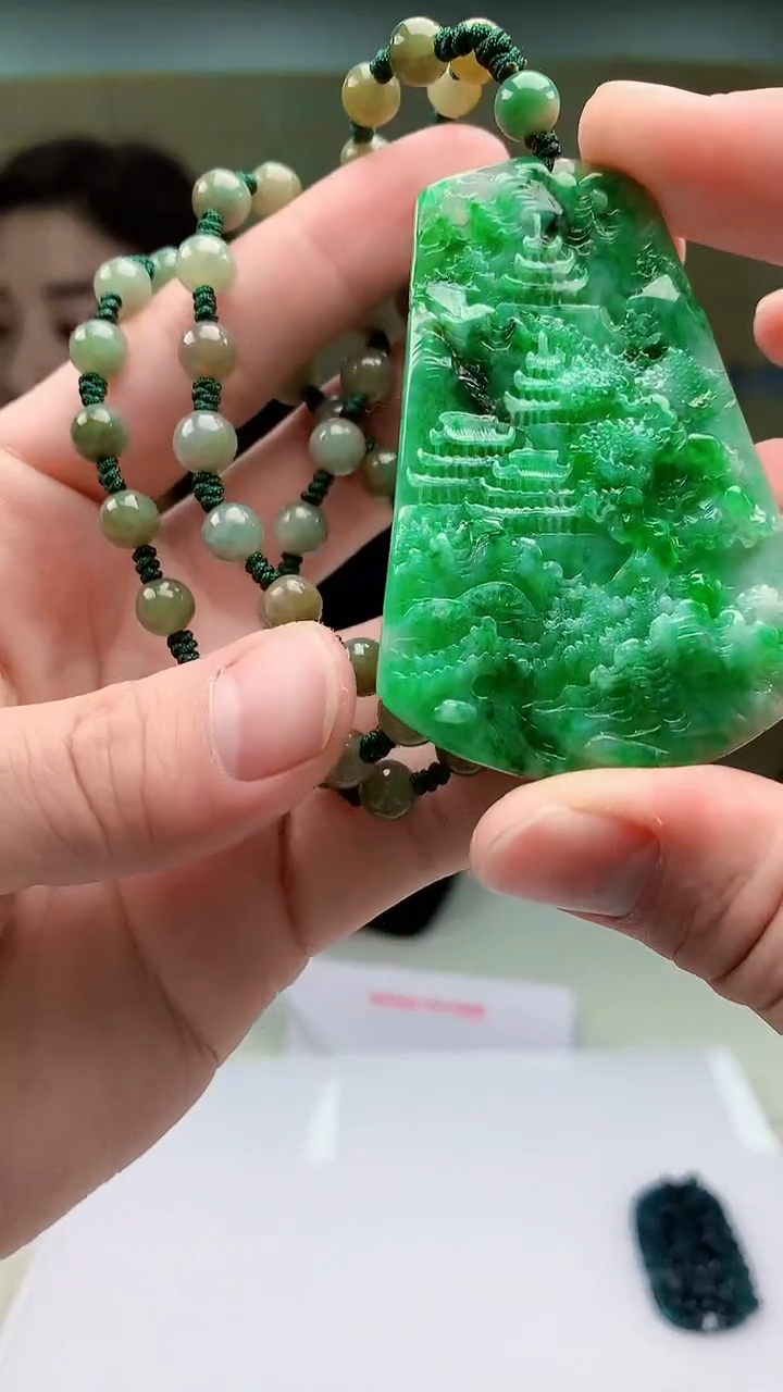 【闪购商品】定制翡翠未镶嵌4829bb-毛货挂件83赠珠链