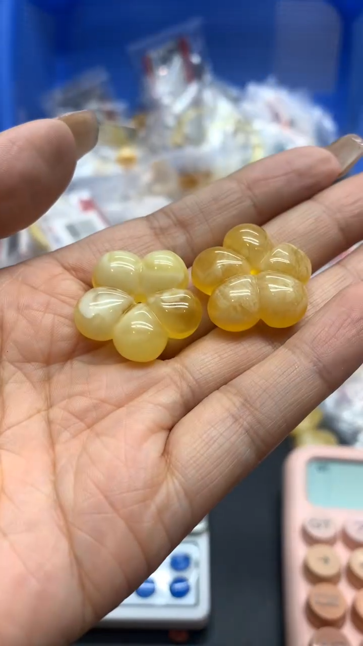 未镶嵌琥珀珠宝奇石1847