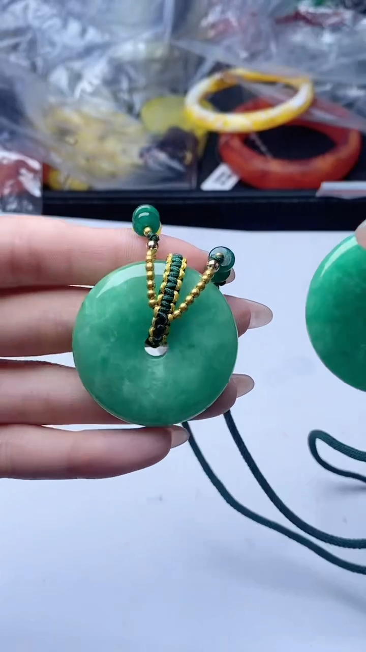 翡翠未镶嵌颈饰134     套装