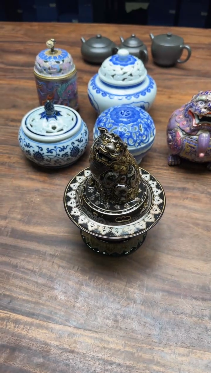 梵艺林堂 漆器错金银狻猊香炉