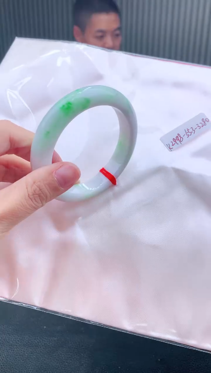 未镶嵌手镯翡翠54+