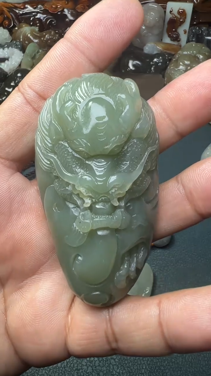 未镶嵌和田玉把件-