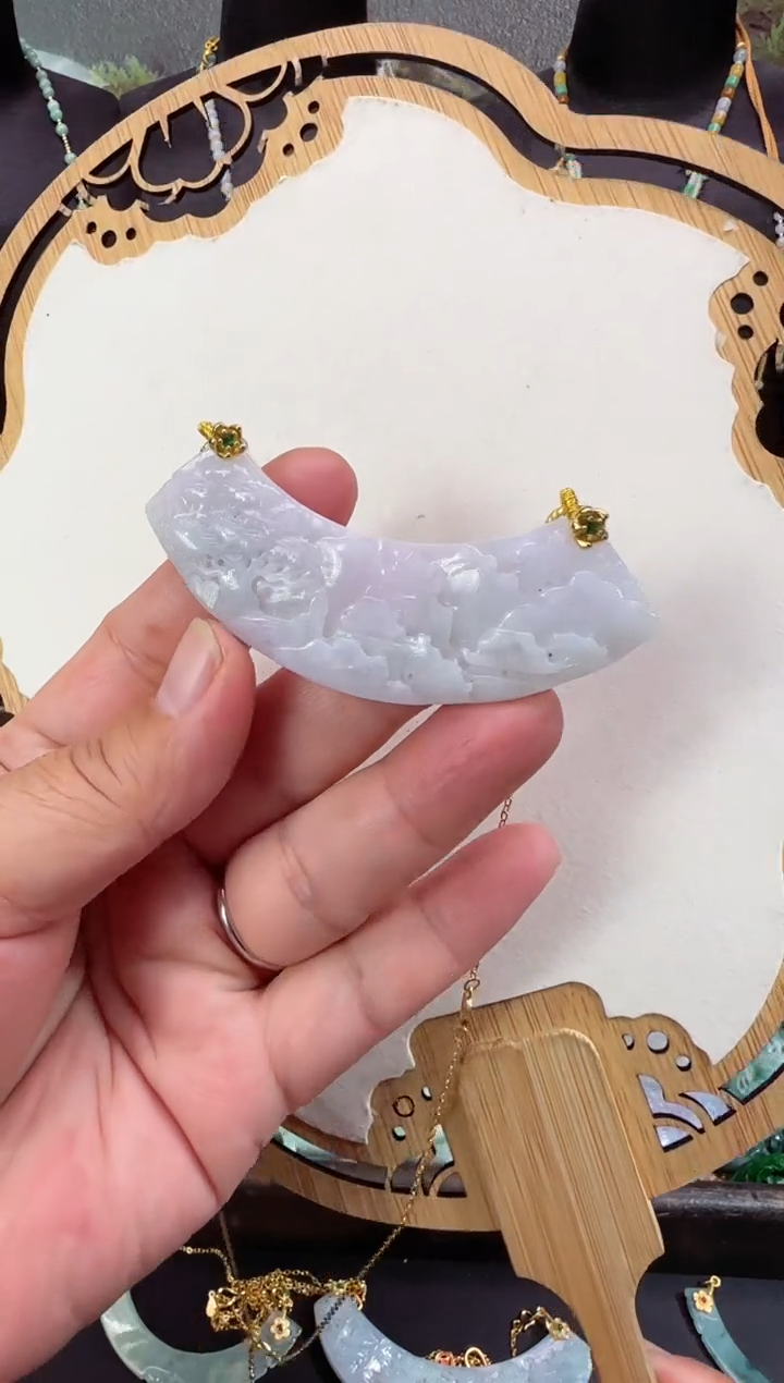 【闪购商品】翡翠颈饰未镶嵌拍照