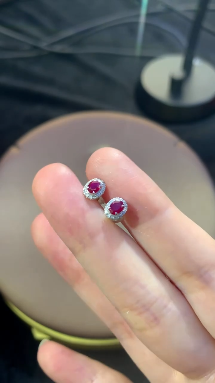 18K金镶嵌耳饰红宝石0067