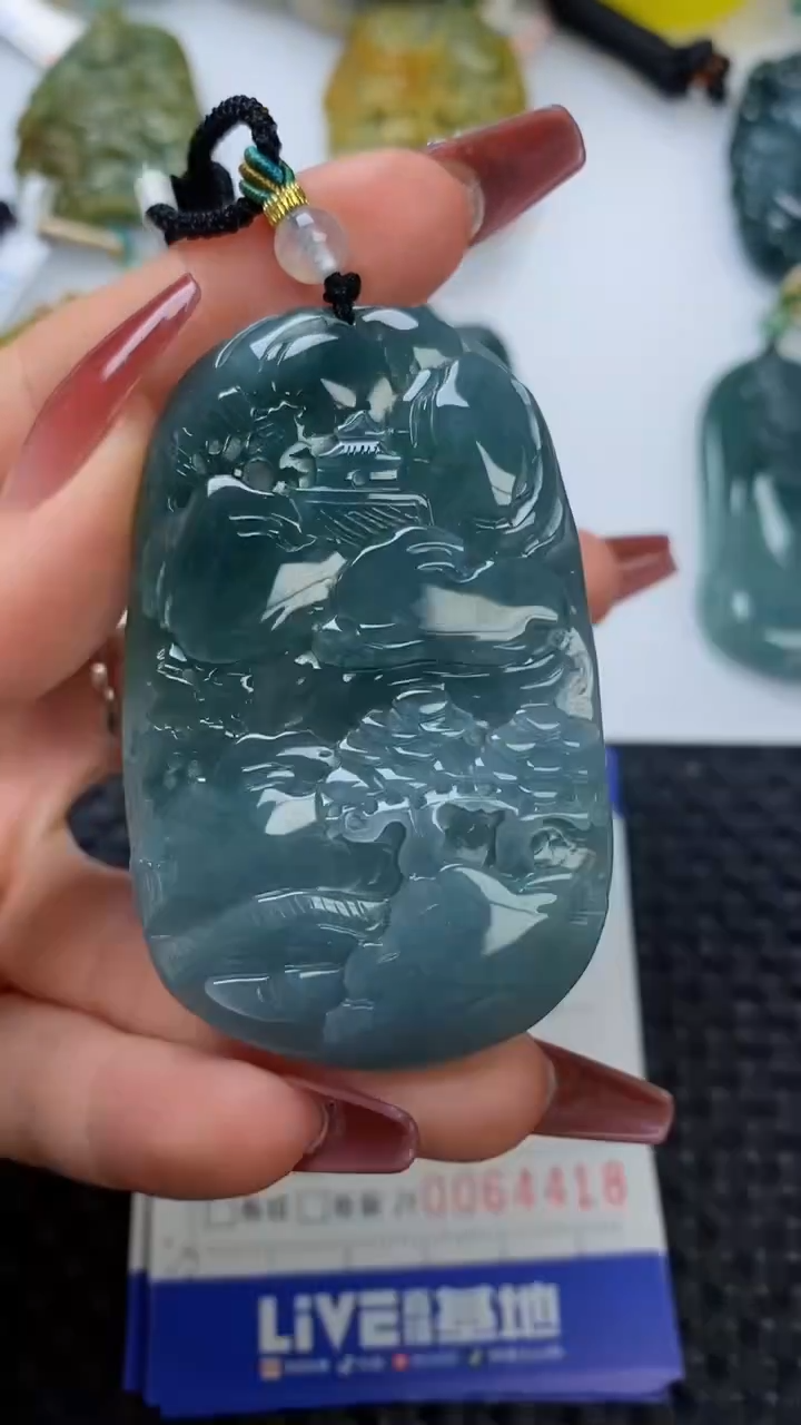 【闪购商品】翡翠颈饰未镶嵌1111111111111111