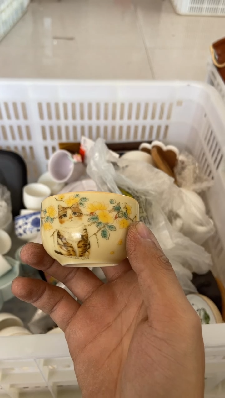 无运费险有瑕疵的摄影的产品有使用过的痕迹有点脏介意勿拍