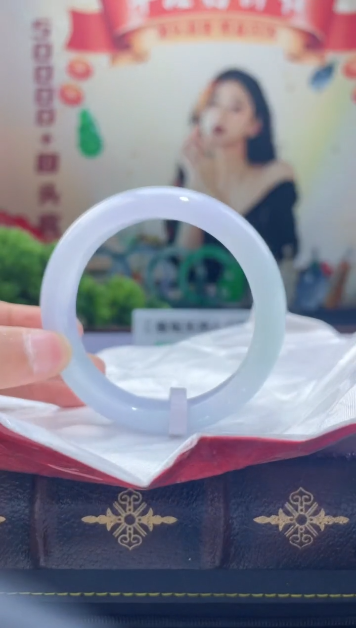 【闪购商品】翡翠手镯未镶嵌手镯23