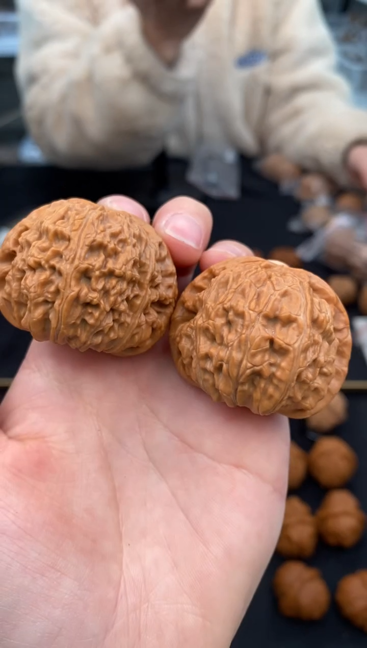 【闪购商品】文玩核桃把件白狮子41-t541