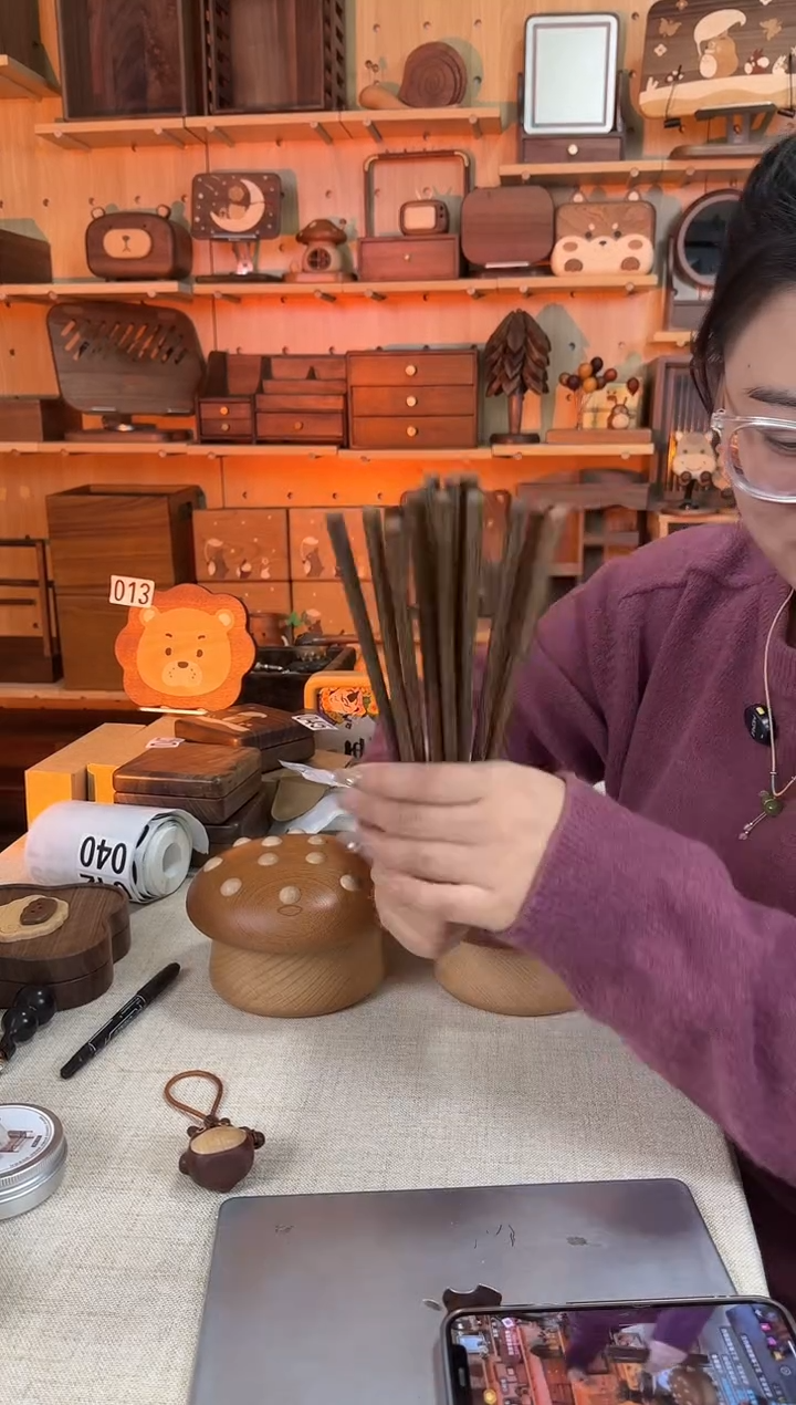 木10双鸡翅木实木筷子