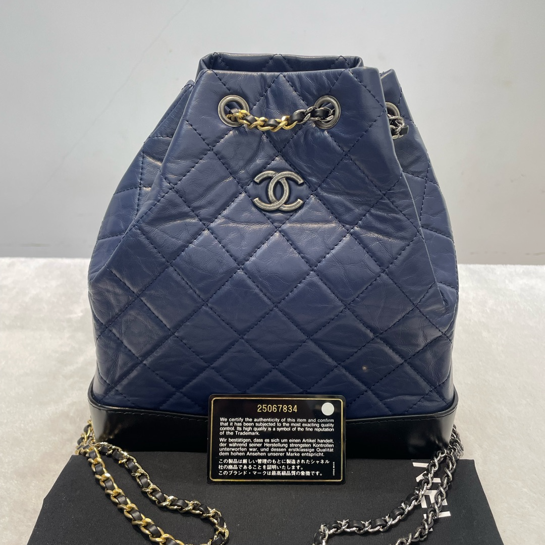 95新 Chanel/香奈儿 蓝黑拼色中号流浪双肩包 12533454