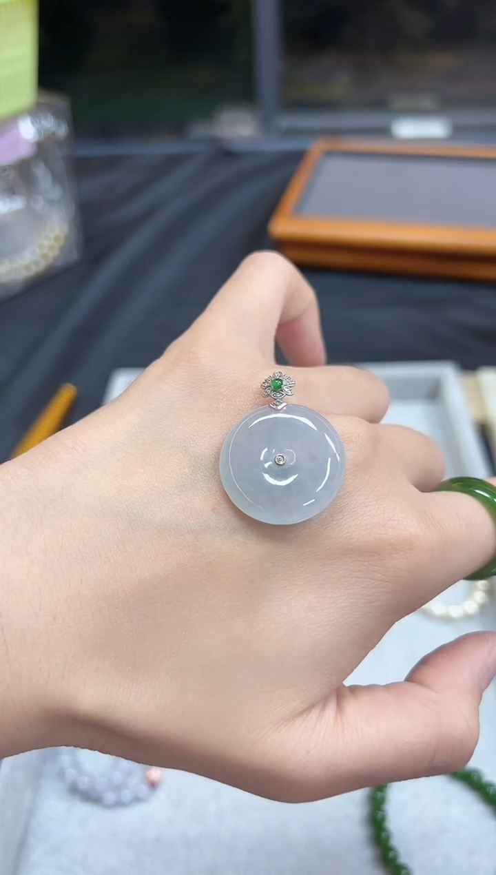 【闪购商品】翡翠颈饰18K金镶嵌AE0474翡翠吊坠