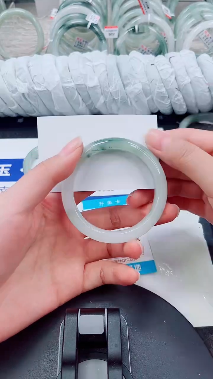 未镶嵌手镯石英质玉343-52/53