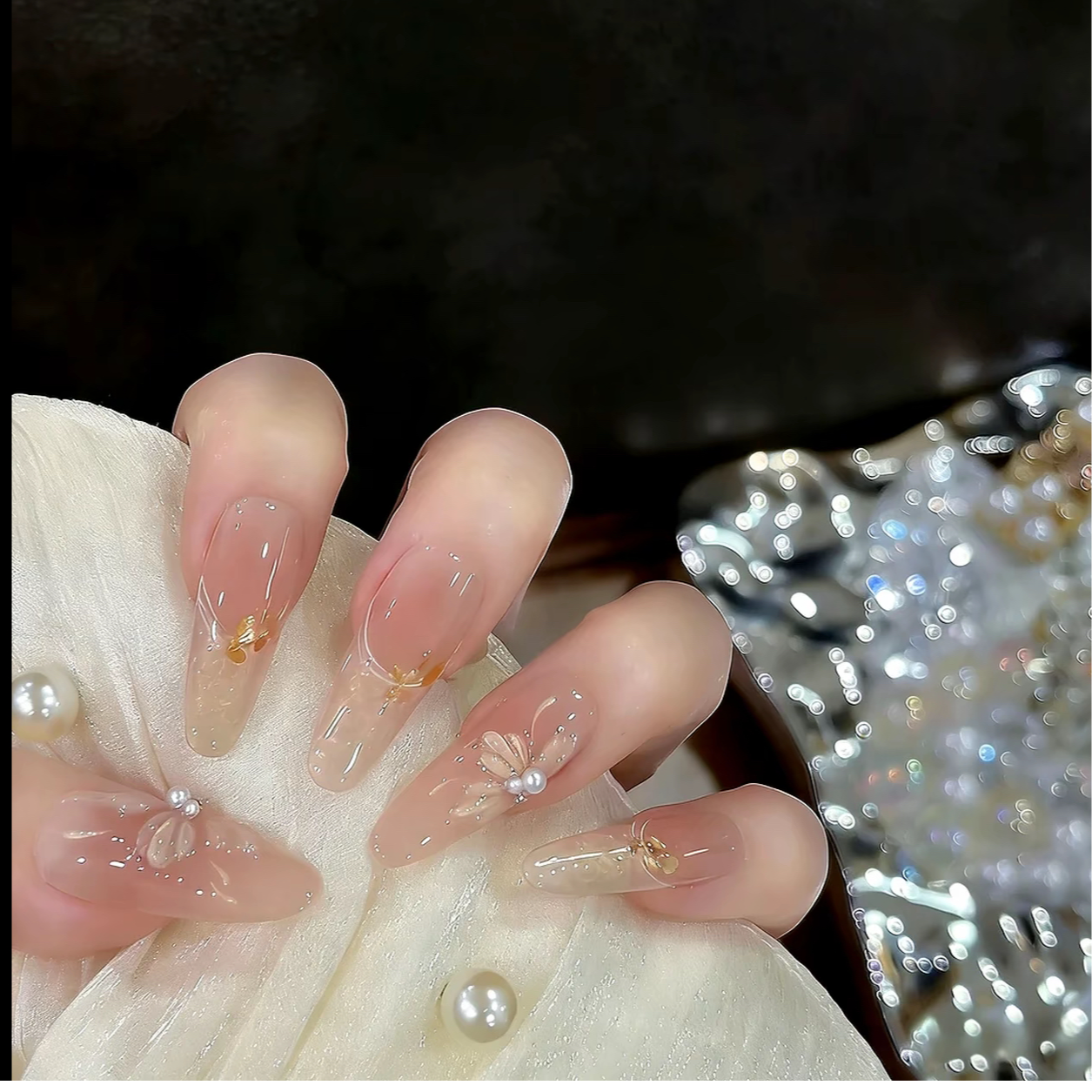 奶油山茶 手工穿戴甲水晶五瓣花腮红显白光疗美甲可拆卸穿戴甲