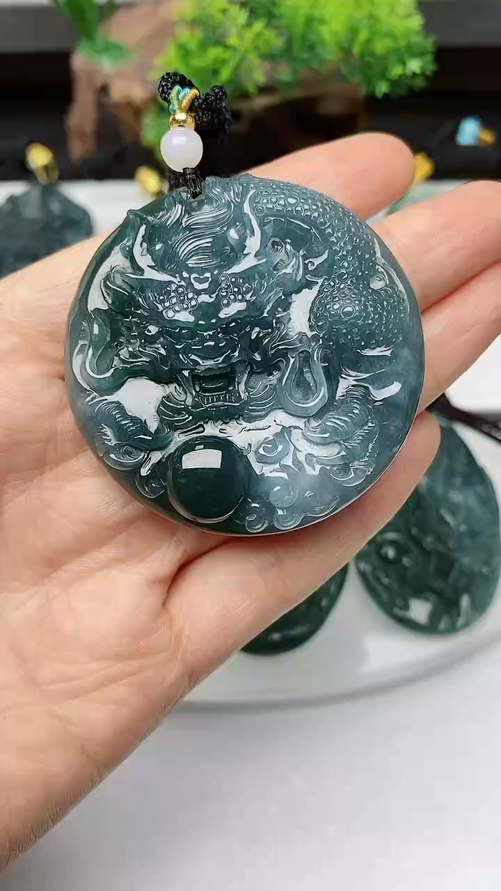 【闪购商品】翡翠颈饰未镶嵌