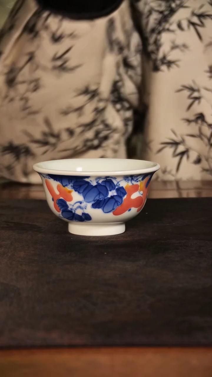 青花加彩柴窑压手杯LXT