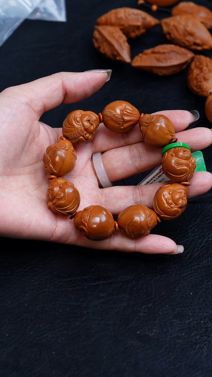 【闪购商品】橄榄核手串/手链21八宝财神
