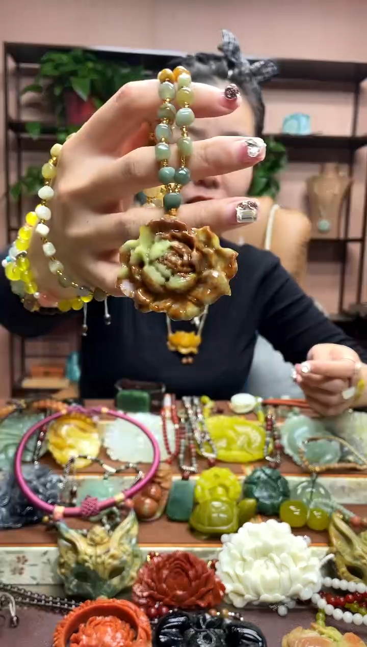 未镶嵌岫玉吊坠·